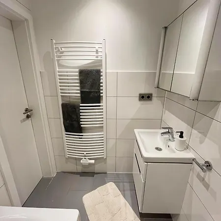 Sanctuary - Tief Im Westen アパート オーバーハウゼン