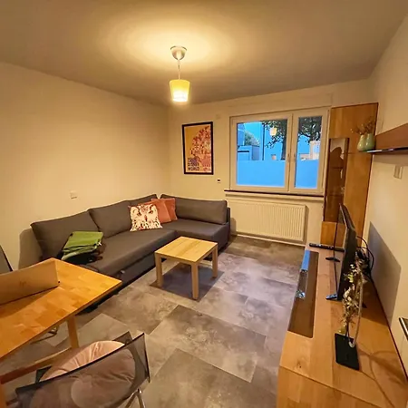 Sanctuary - Tief Im Westen アパート