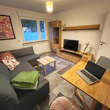 Apartment Sanctuary - Tief Im Westen